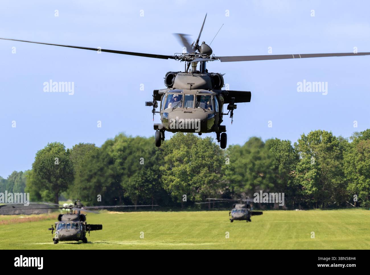 Elicottero US Army Sikorsky UH-60 Black Hawk dal 1-214th CAB (Wiesbaden) durante l'esercitazione NATO Falcon Spring. Paesi Bassi - 16 maggio 2025 Foto Stock
