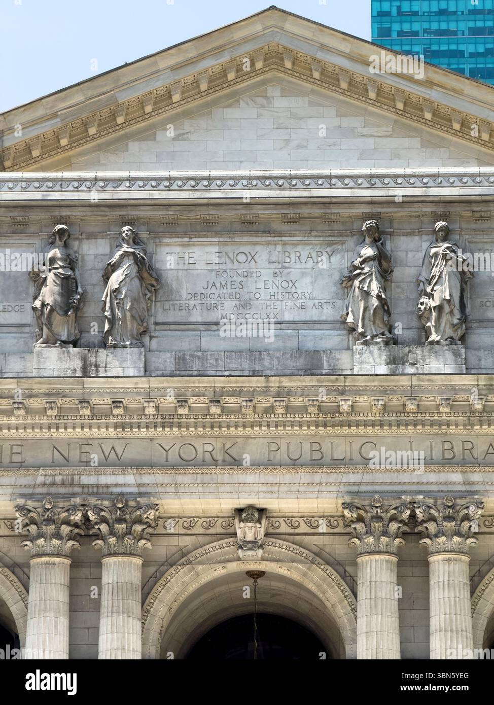 Stephen A. Schwarzman Building, New York Public Library, sede principale, dettaglio esterno edificio, Fifth Avenue, Manhattan, New York, New York, Stati Uniti Foto Stock