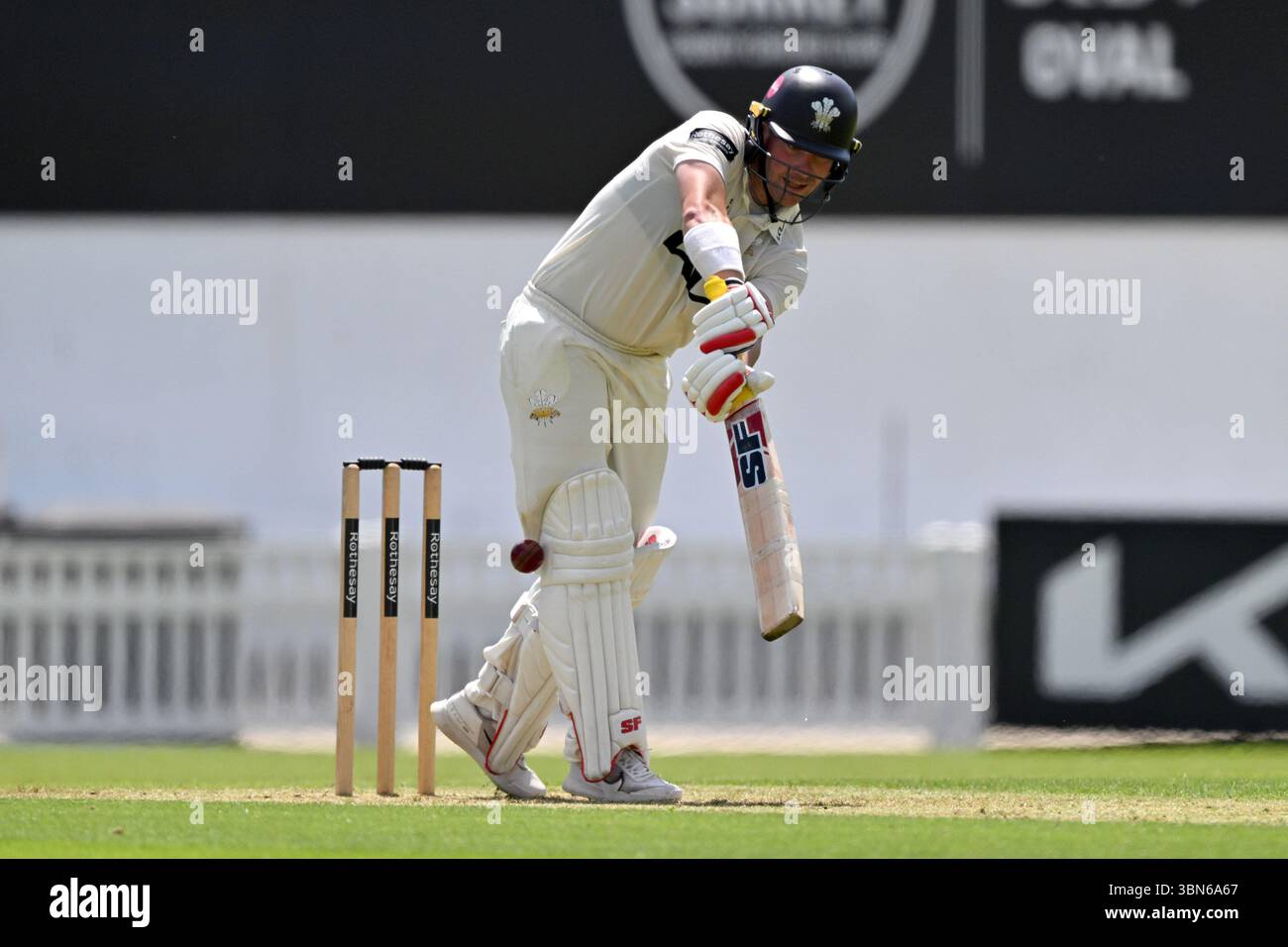 Londra, Inghilterra, 30 giugno 2025: Rory Burns del Surrey durante il Rothesay County Championship, Division One game tra Surrey e Durham al Kia Oval di Londra, Inghilterra. Crediti: Keith Gillard/Alamy Live News Foto Stock