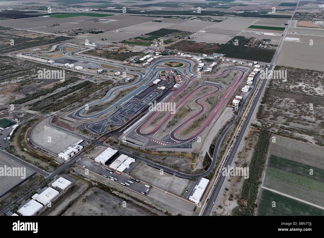 Vista dall'alto dell'ippodromo Thermal Club Indycar, domenica 11 maggio 2025, a Thermal, calib. Foto Stock
