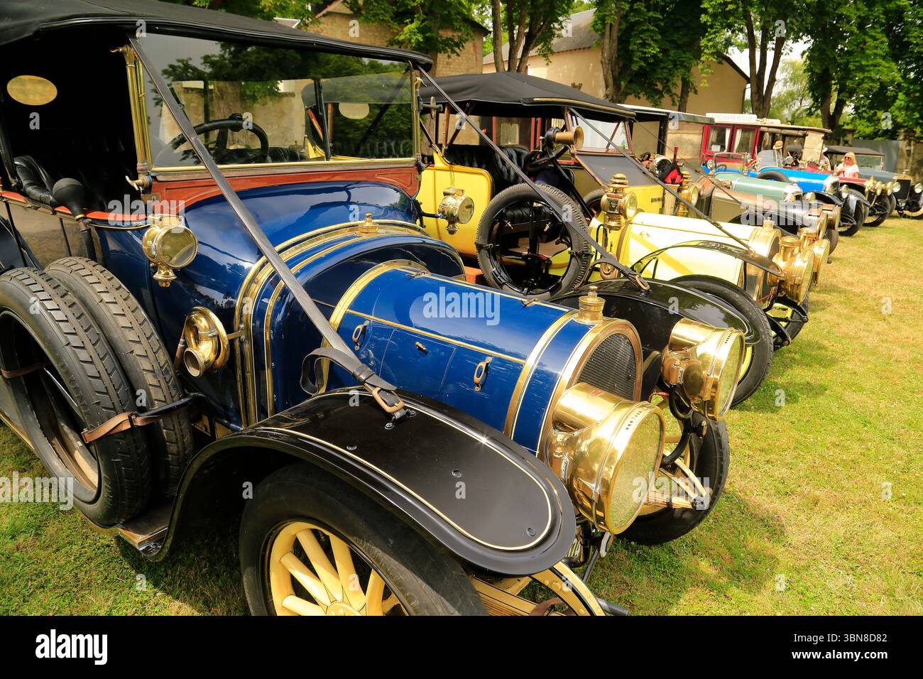 Rally d'auto d'epoca, museo dell'auto, Valencay, Francia. Foto Stock