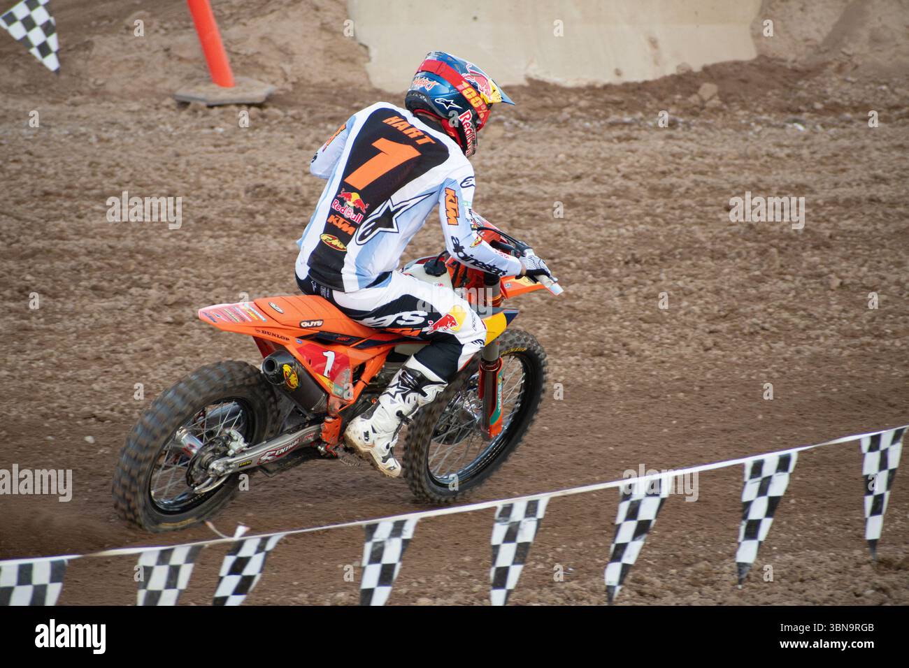 Nephi, Utah – 28 giugno 2025: Trystan Hart, pilota canadese di fuoristrada, cavalca durante l'evento Juab Xtreme Racing presso la zona fieristica della contea di Juab. Foto Stock