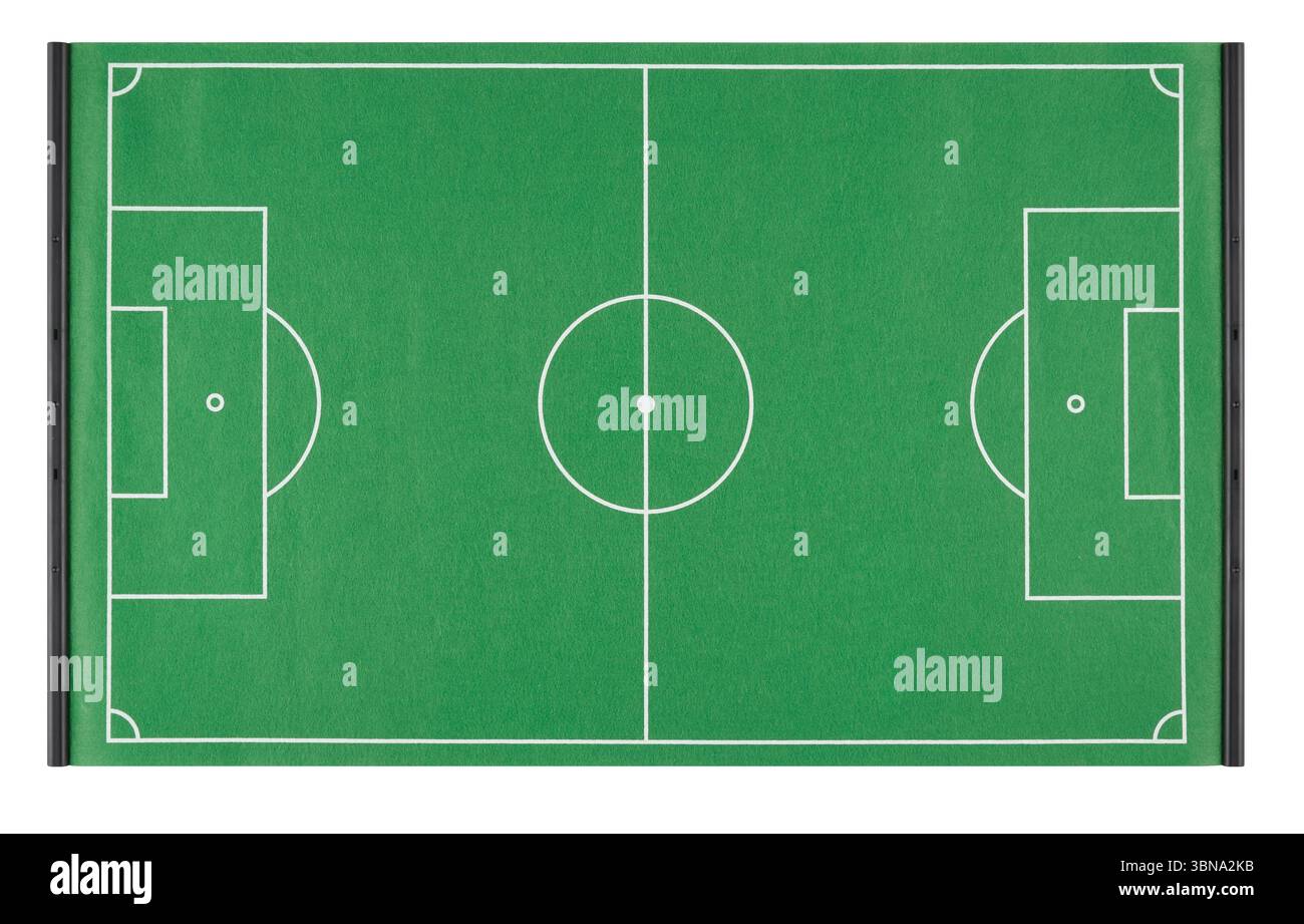 campo da calcio in carta ritagliato sfondo bianco isolato con percorso di ritaglio Foto Stock