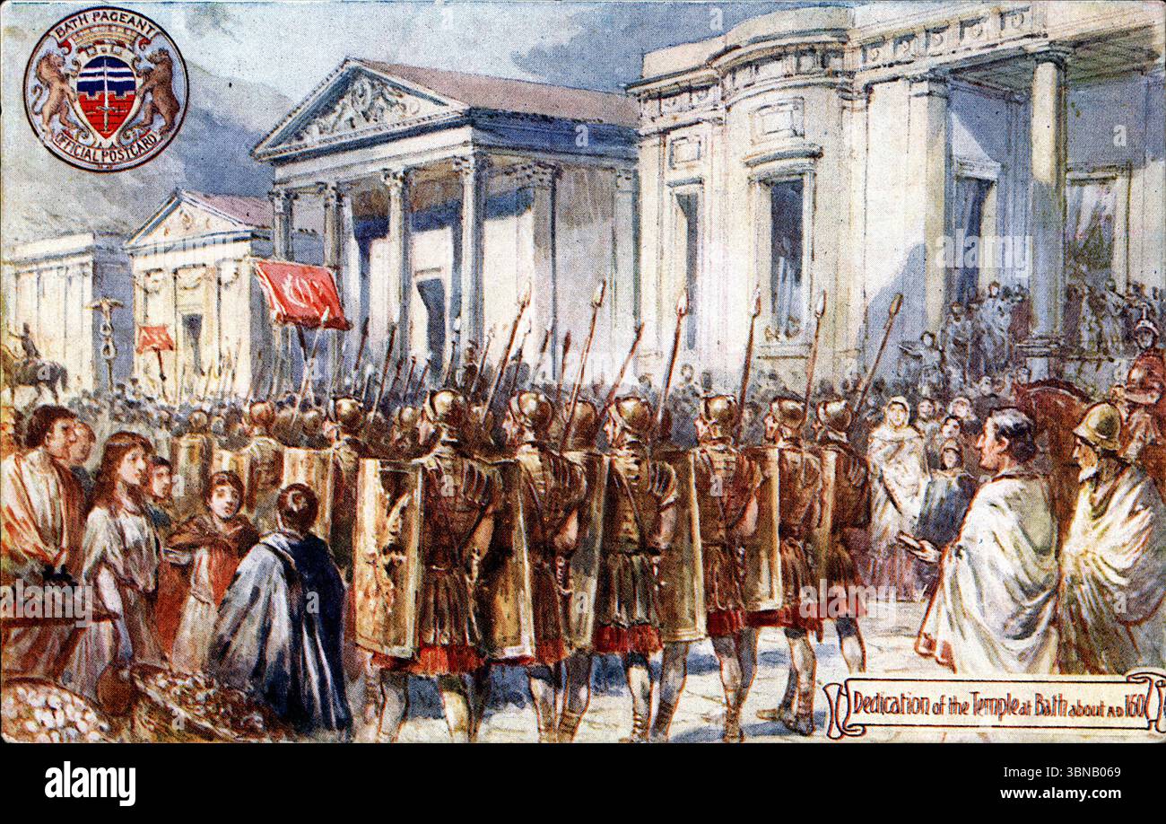 I soldati romani in tuniche rosse e armature marciano attraverso un grande paesaggio urbano, circondato da cittadini in togas. Sopra viene visualizzato un segnale d'allarme. La scena, intitolata "Dedication of the Temple at Bath intorno al 60 d.C.", evoca la cerimonia romana e la presenza imperiale nell'antica Britannia. Da una cartolina originale del Bath Pageant pubblicata da Lewis Bros, intorno al 1912. Foto Stock