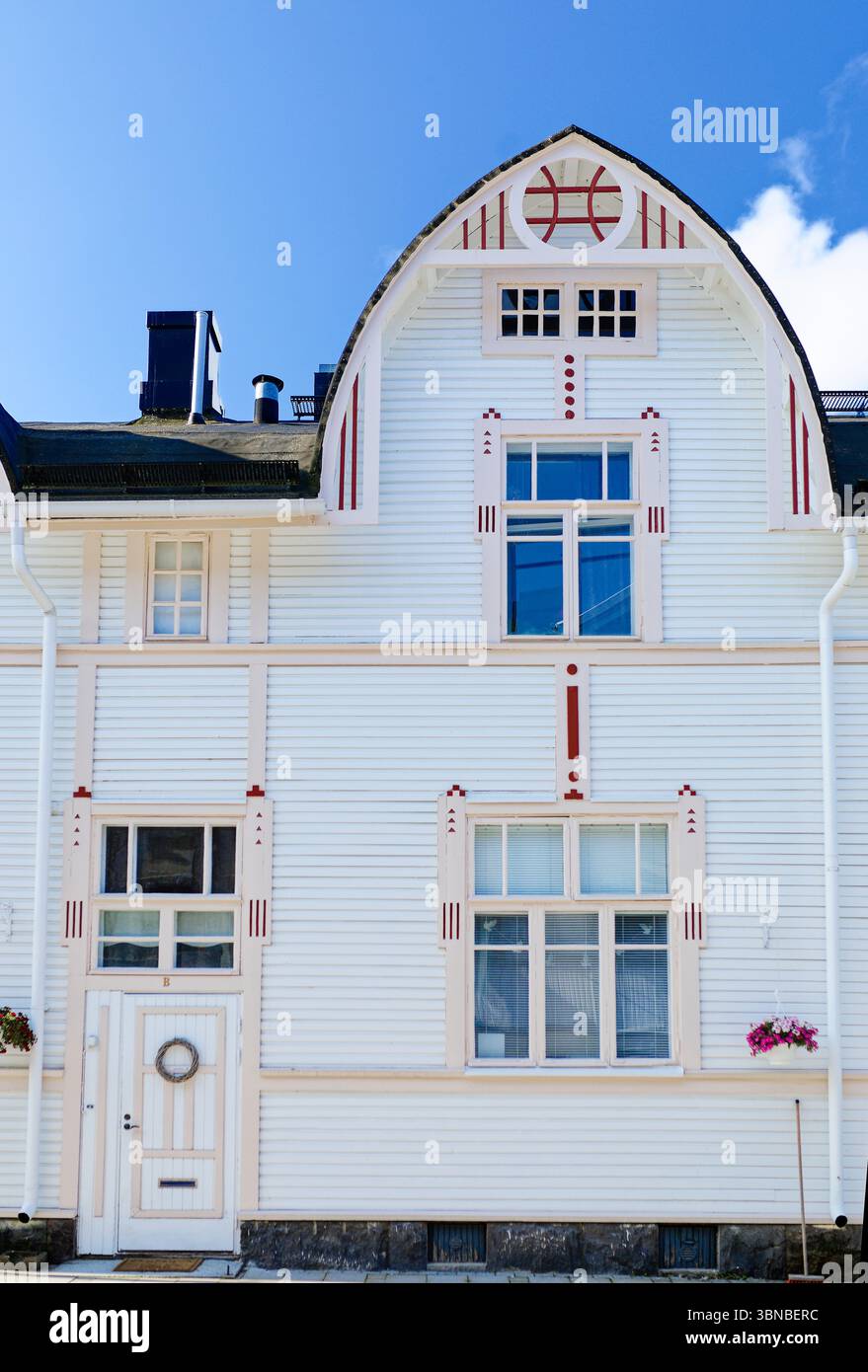 Villa in legno nella storica città vecchia di Savonlinna in Finlandia Foto Stock