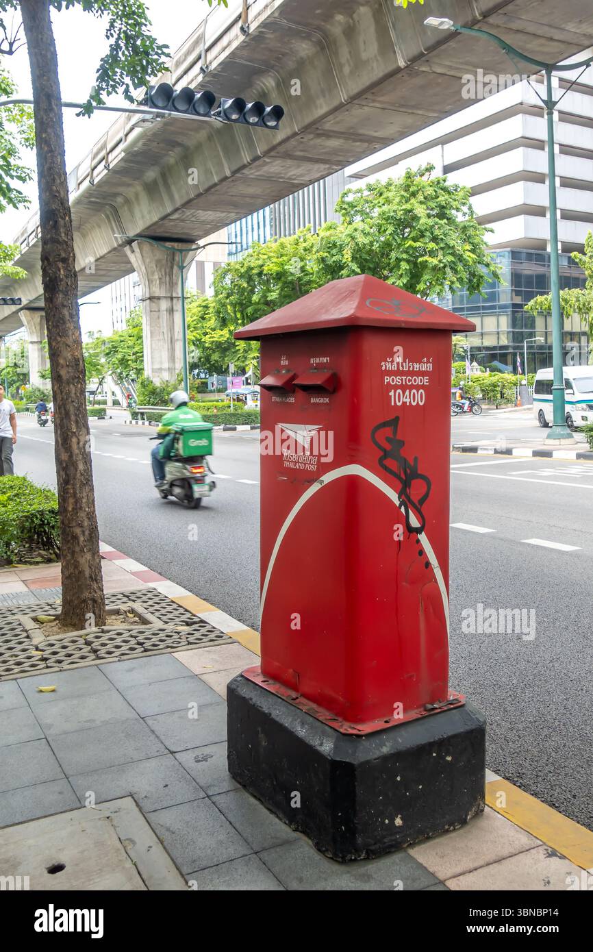 Scatola postale tailandese, urban, Street, Bangkok, Thailandia Foto Stock
