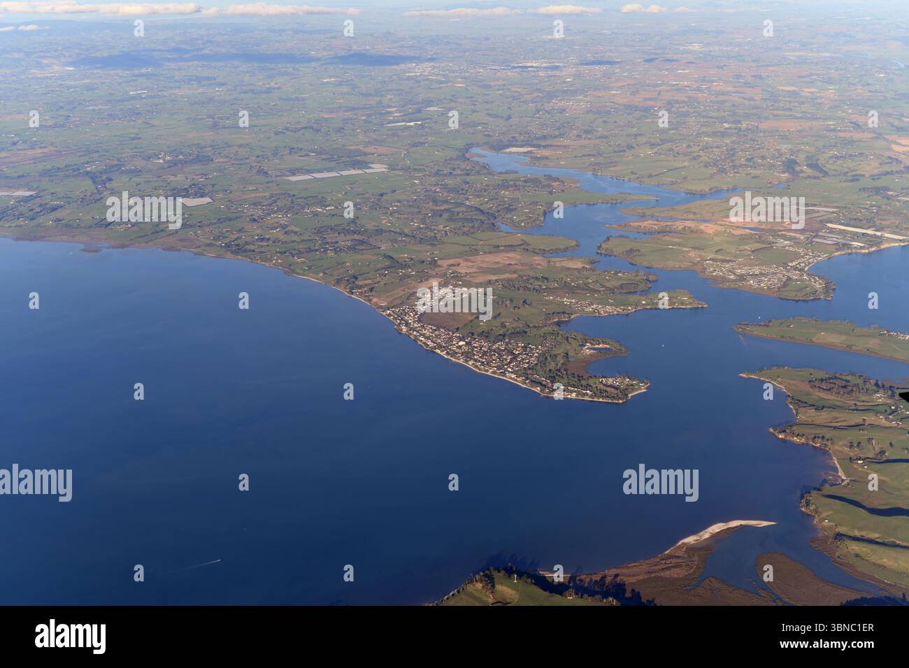 Aerea degli insediamenti di Clarks Beach e Glenbrook Beach, North Island, nuova Zelanda Foto Stock