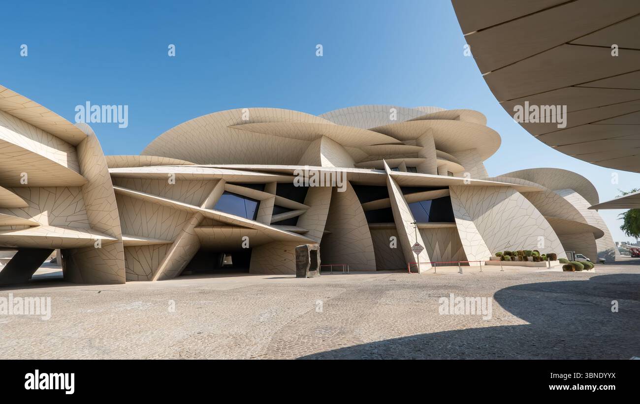 Fantastiche vedute del museo futuristico di Doha, Qatar Foto Stock