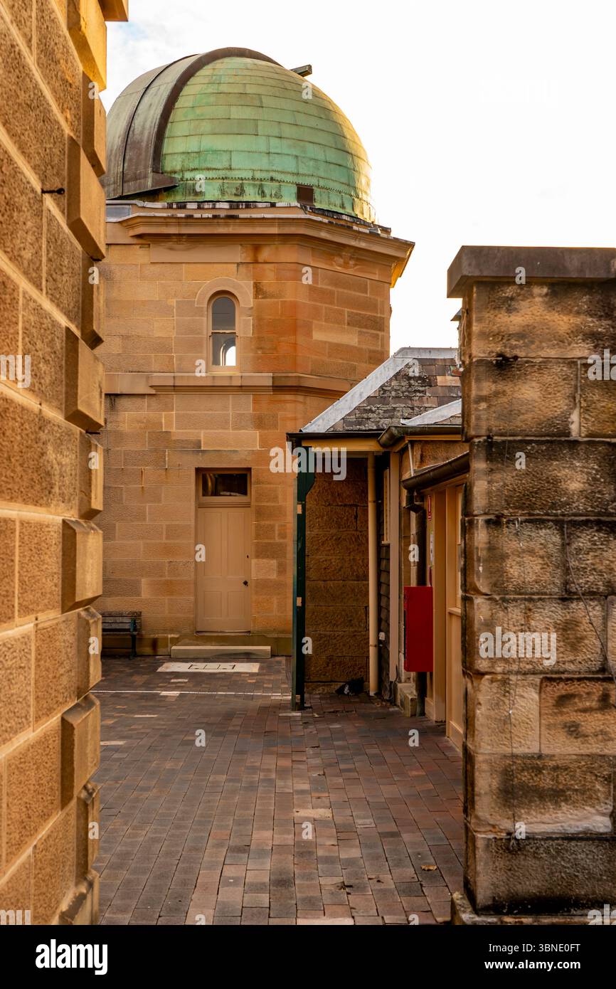 Il primo osservatorio dell'Australia fu costruito nel 1859 sulla Observatory Hill a Sydney, in Australia, affacciato sul porto di Sydney Foto Stock
