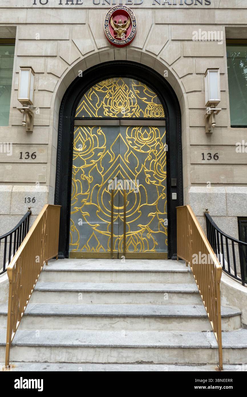 Ingresso alla missione permanente della Thailandia alle Nazioni Unite a New York, USA 2025 Foto Stock