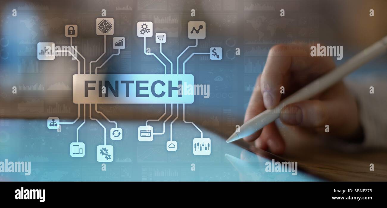 Tecnologia finanziaria le innovazioni FinTech illustrate tramite l'interfaccia digitale e l'analisi aziendale. Foto Stock