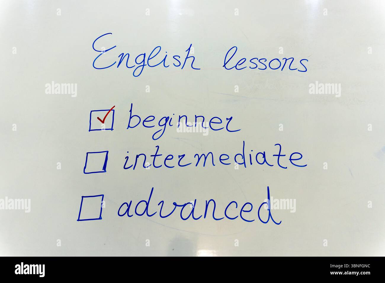 Lezioni di inglese. Prevedere l'apprendimento delle lingue e il concetto educativo. Foto Stock