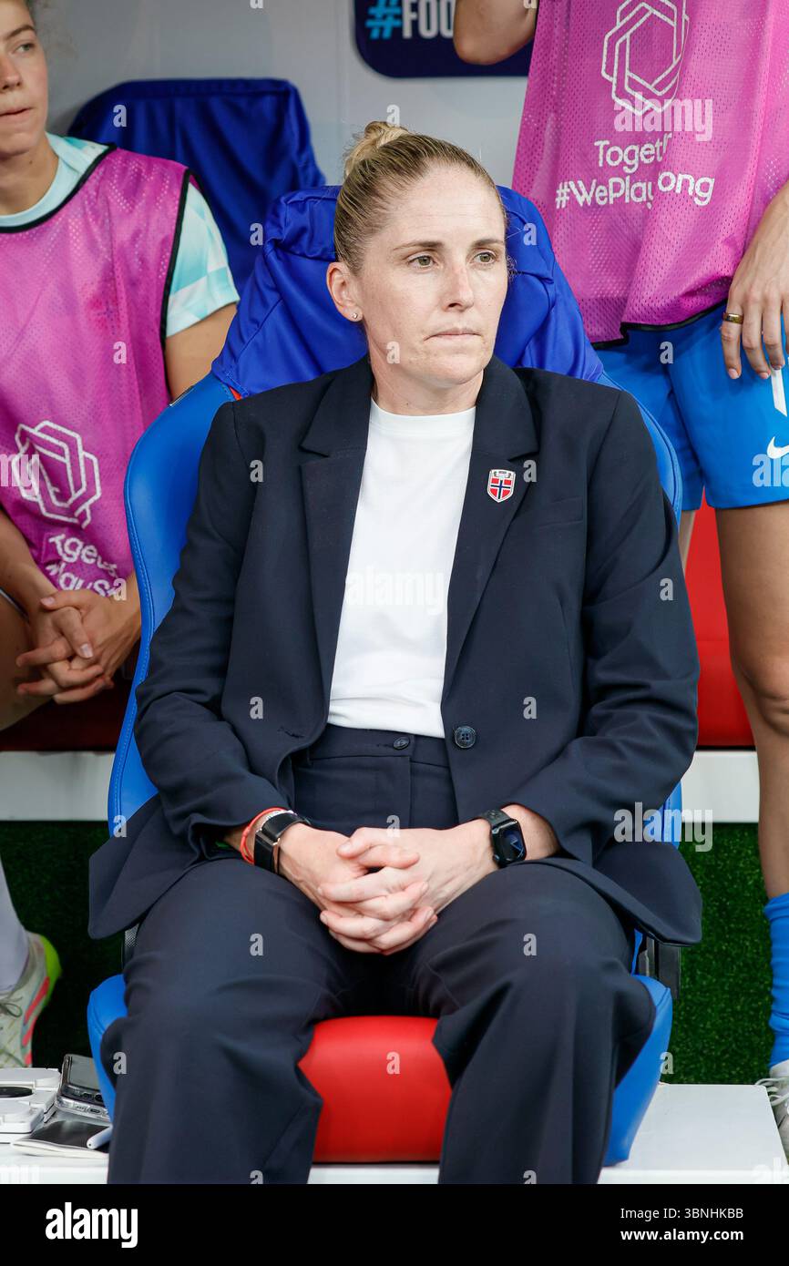Stadio St. Jakob-Park: Mister Gemma Grainger (Norvegia) durante la partita UEFA Womens EURO 2025 di gruppo A tra, Svizzera. 2 luglio 2025. E la Norvegia al St. Jakob-Park di Basilea, Svizzera. Francesco Farina/SPP (FRANCESCO FARINA/SPP) credito: SPP Sport Press Photo. /Alamy Live News Foto Stock