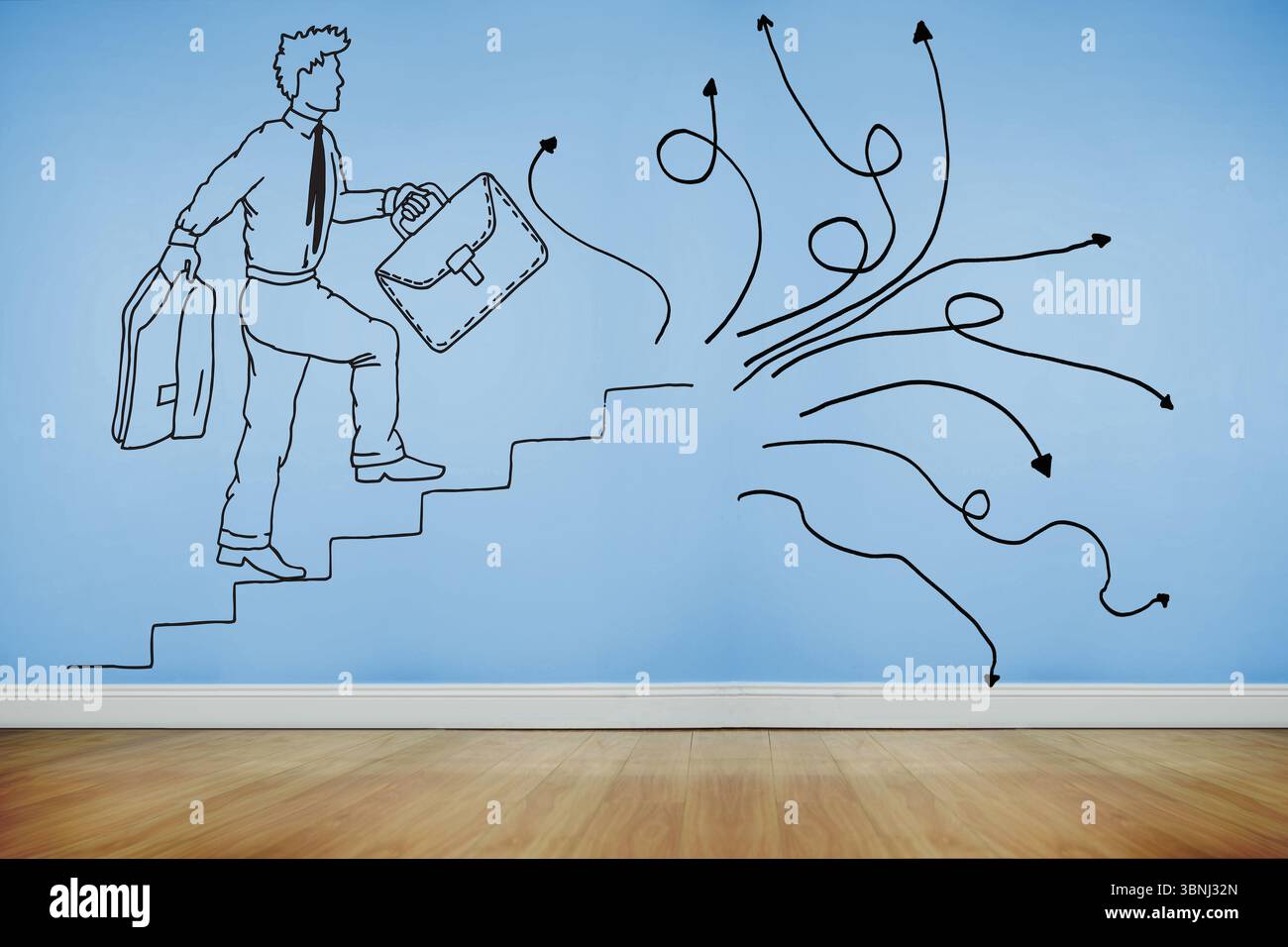 Tracciata l uomo a salire le scale sulla parete blu Foto Stock