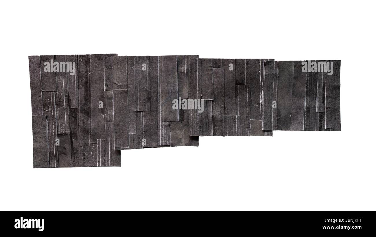 Sfondo rettangolare della casella di testo creato da carta stampata in nero sminuzzata su sfondo bianco con percorso di ritaglio Foto Stock