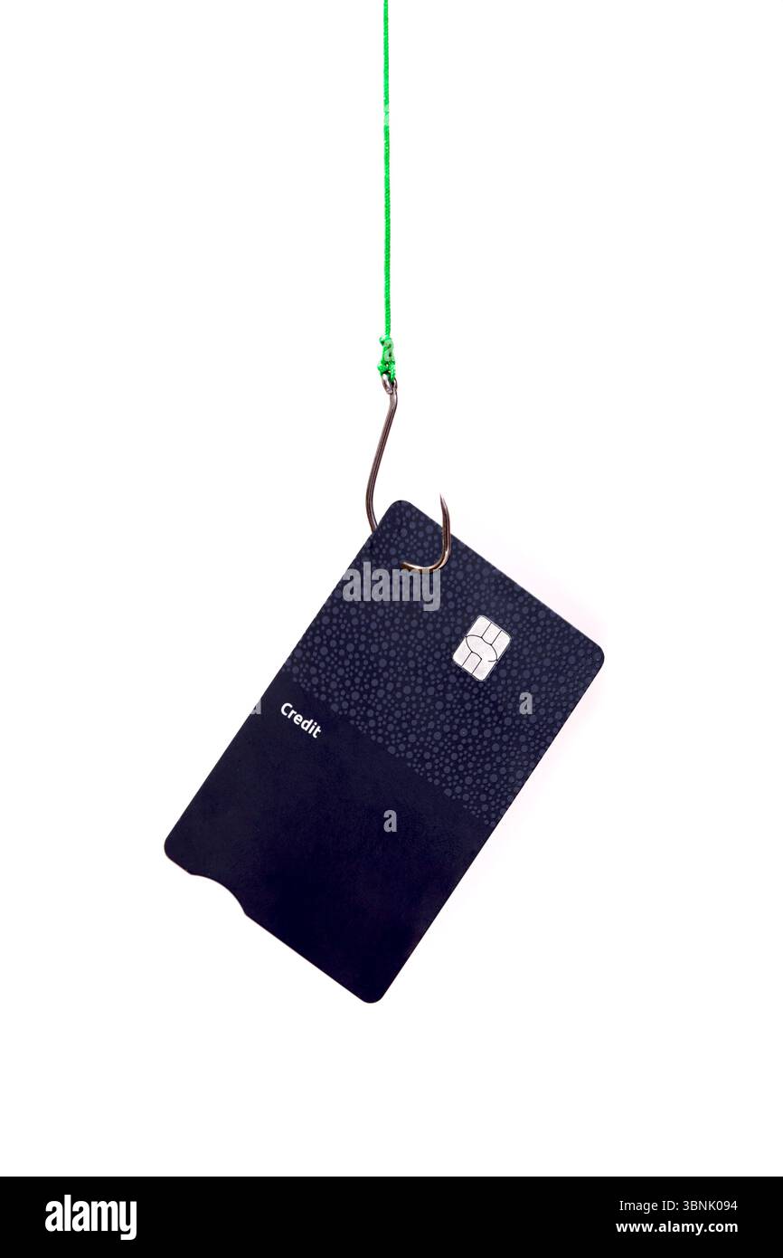 Una carta di credito è appesa a un gancio da pesca, simboleggiando il concetto di phishing e minacce alla sicurezza online. Questa immagine evidenzia in modo creativo i ris finanziari Foto Stock