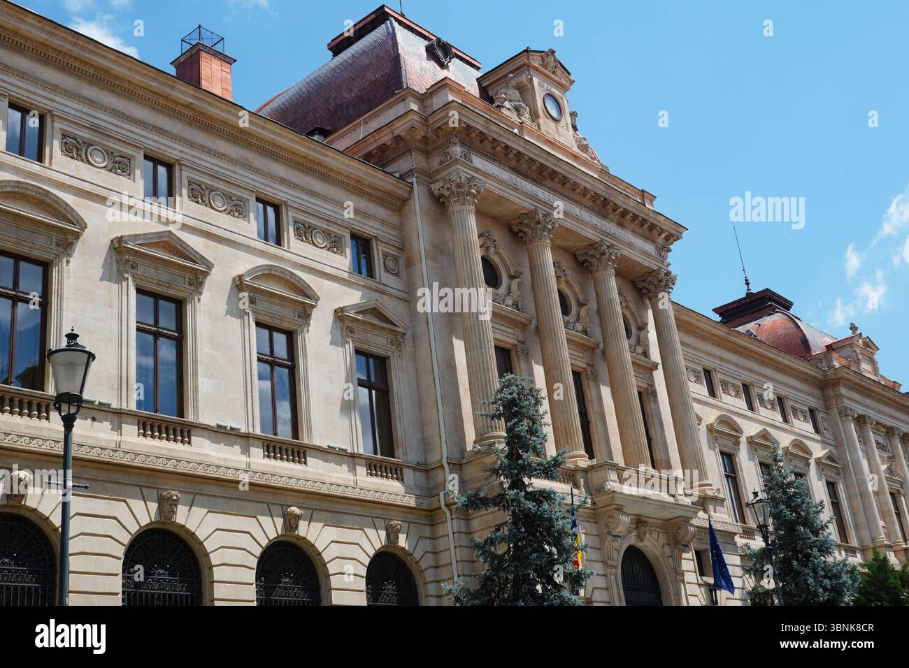 Il Vecchio Palazzo della Banca Nazionale di Romania (Palazzo BNR) in via Lipscani nel centro storico di Bucarest Foto Stock