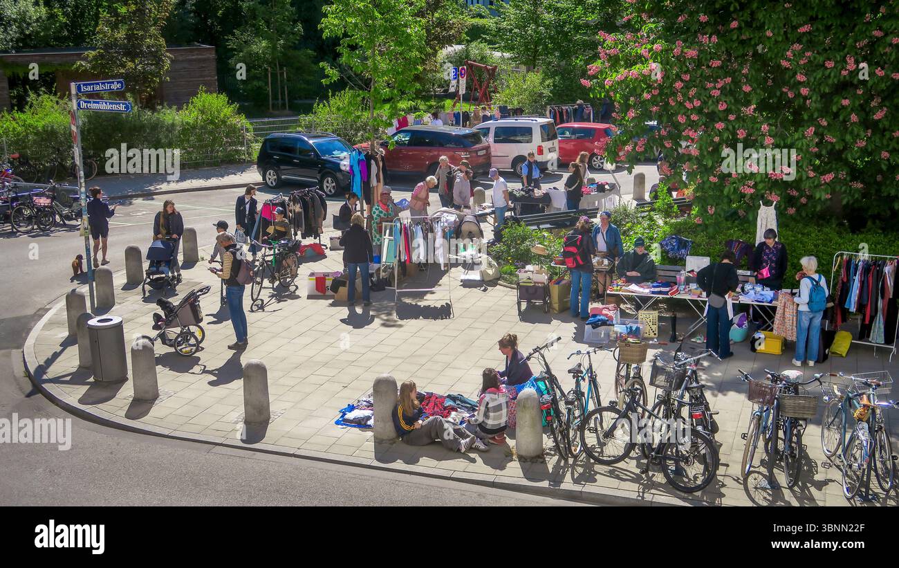 Mercato delle pulci nel quartiere di Dreimühlen Foto Stock