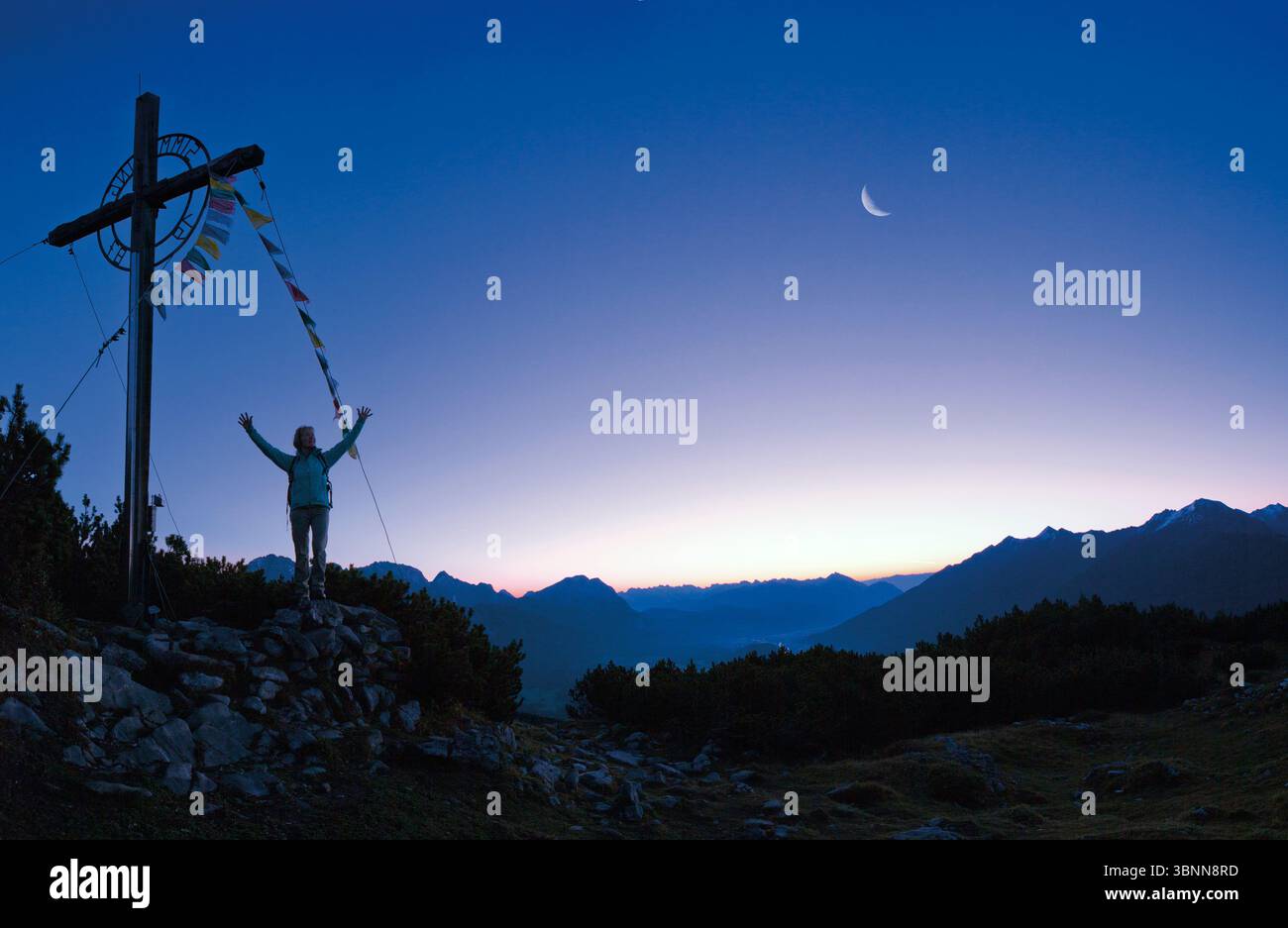 Atmosfera mattutina a Simmering, Obsteig, Tirolo Foto Stock