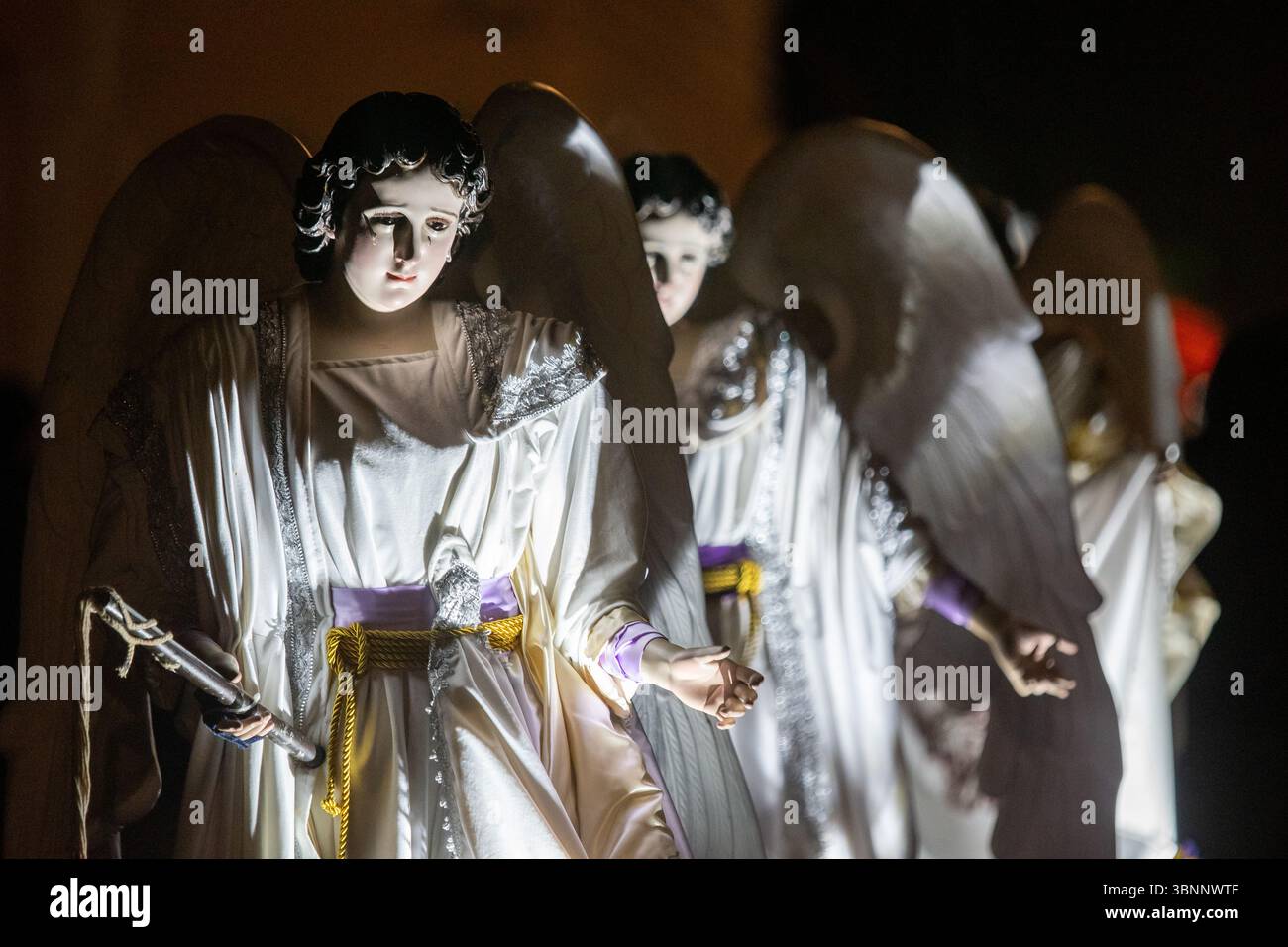 Imagenes procesionales para Semana Santa en la Antigua Guatemala immagini processuali per le celebrazioni della settimana Santa ad Antigua Guatemala Foto Stock
