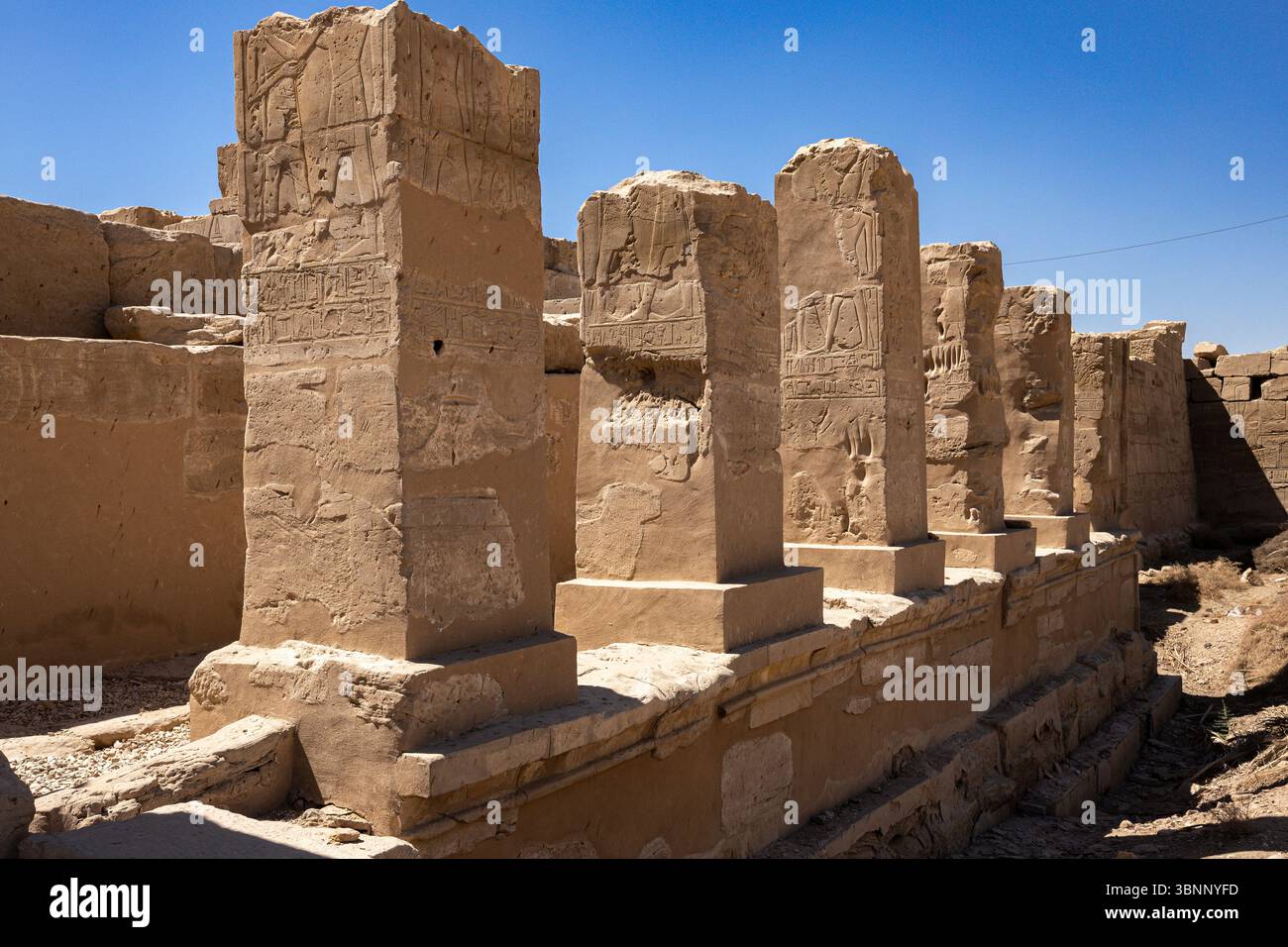 Tempio di Karnak, tempio di Amenofi II (Amenohtep II), vicino al decimo pilone, Luxor, Egitto, Nord Africa, Africa Foto Stock
