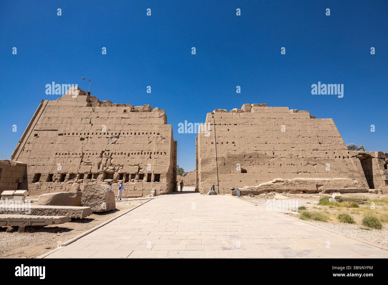 Tempio di Karnak, ottavo pilone, Luxor, Egitto, Nord Africa, Africa Foto Stock