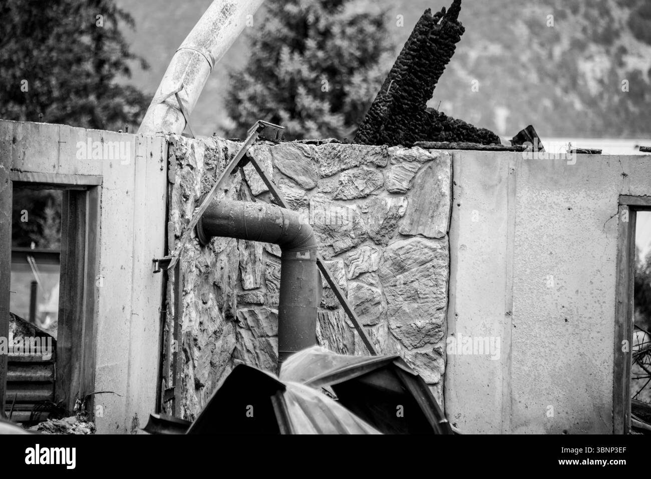 Casa per trent'anni. Un incendio che ha infranto sogni e ricordi a Pine Valley, Utah. Foto Stock