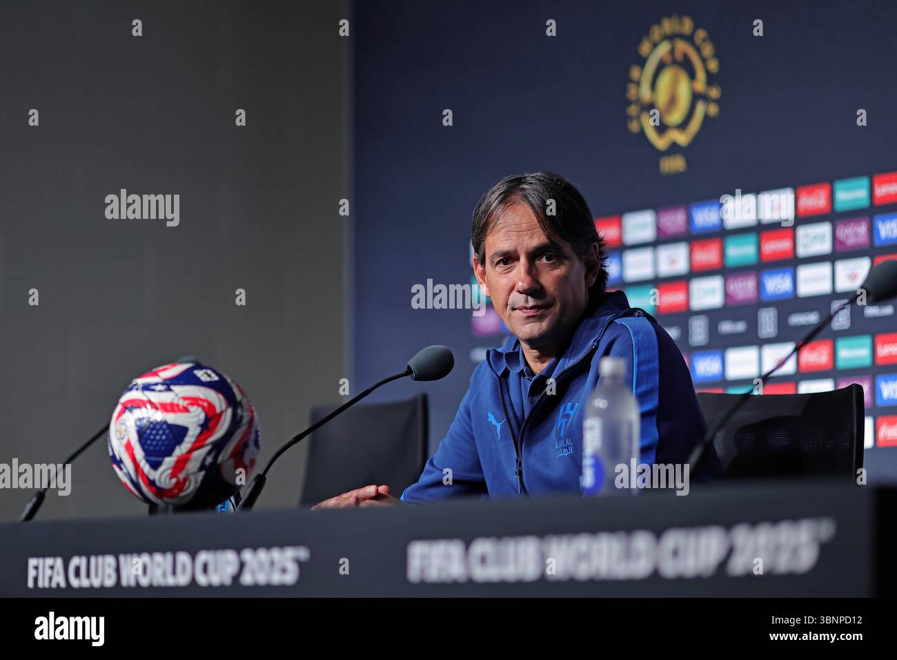 Orlando, Stati Uniti. 3 luglio 2025. L'allenatore Simone Inzaghi dell'al-Hilal durante una conferenza stampa al Camping World Stadium, il 3 luglio 2025. La squadra si sta preparando ad affrontare Fluminense, nei quarti di finale della Coppa del mondo per club FIFA 2025, foto: Heuler Andrey/DiaEsportivo/Alamy Live News Credit: DiaEsportivo/Alamy Live News Foto Stock