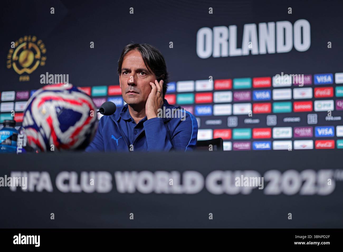 Orlando, Stati Uniti. 3 luglio 2025. L'allenatore Simone Inzaghi dell'al-Hilal durante una conferenza stampa al Camping World Stadium, il 3 luglio 2025. La squadra si sta preparando ad affrontare Fluminense, nei quarti di finale della Coppa del mondo per club FIFA 2025, foto: Heuler Andrey/DiaEsportivo/Alamy Live News Credit: DiaEsportivo/Alamy Live News Foto Stock