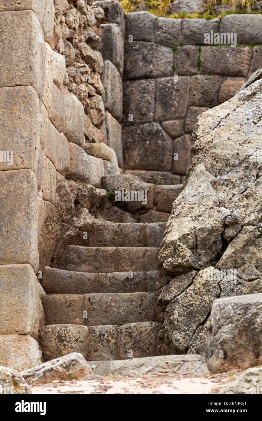 Una visita al sito archeologico di Tambomachay, alla Valle Sacra, a Cusco, a Perú Foto Stock
