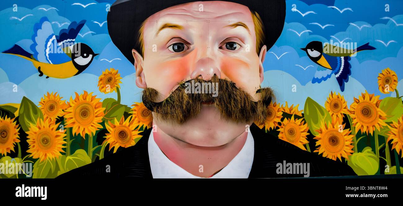 Colorato murale di Street art con eco art e girasoli Foto Stock