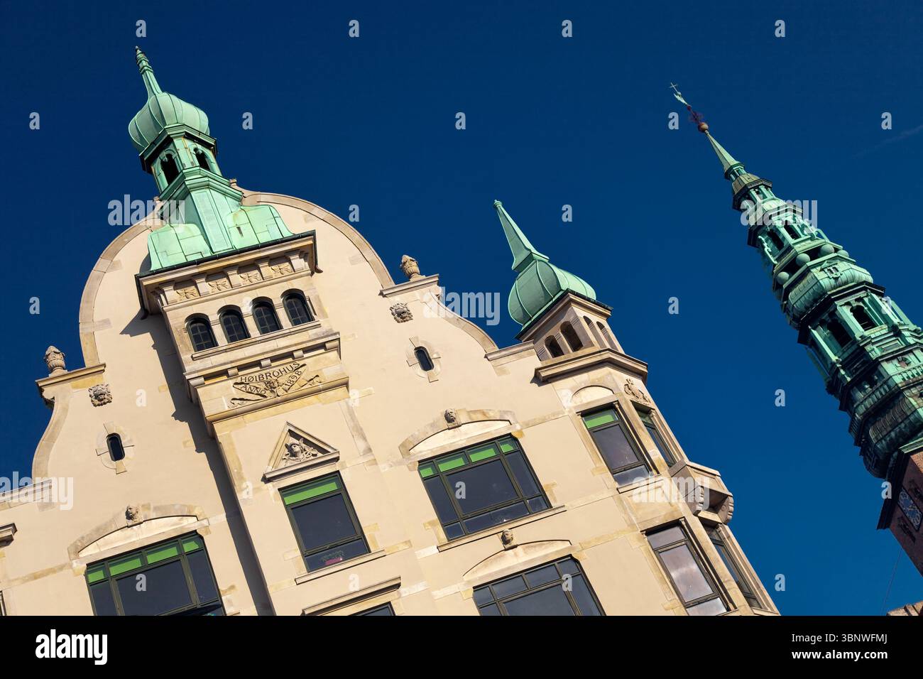 Nikolaj Kunsthal, centro d'arte contemporanea che occupa l'ex chiesa di San Nicola, Copenaghen Foto Stock