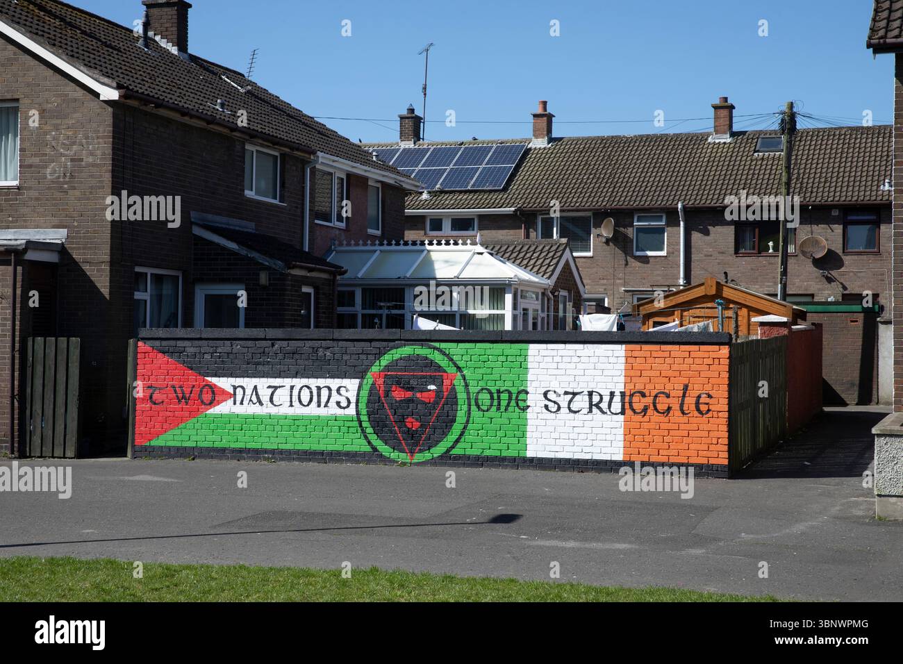 Murales politici a Derry City Foto Stock