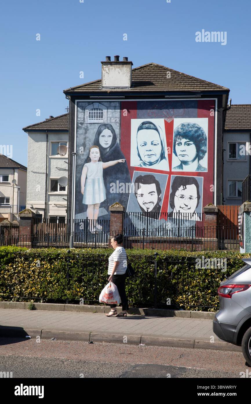 Murales politici a Derry City Foto Stock