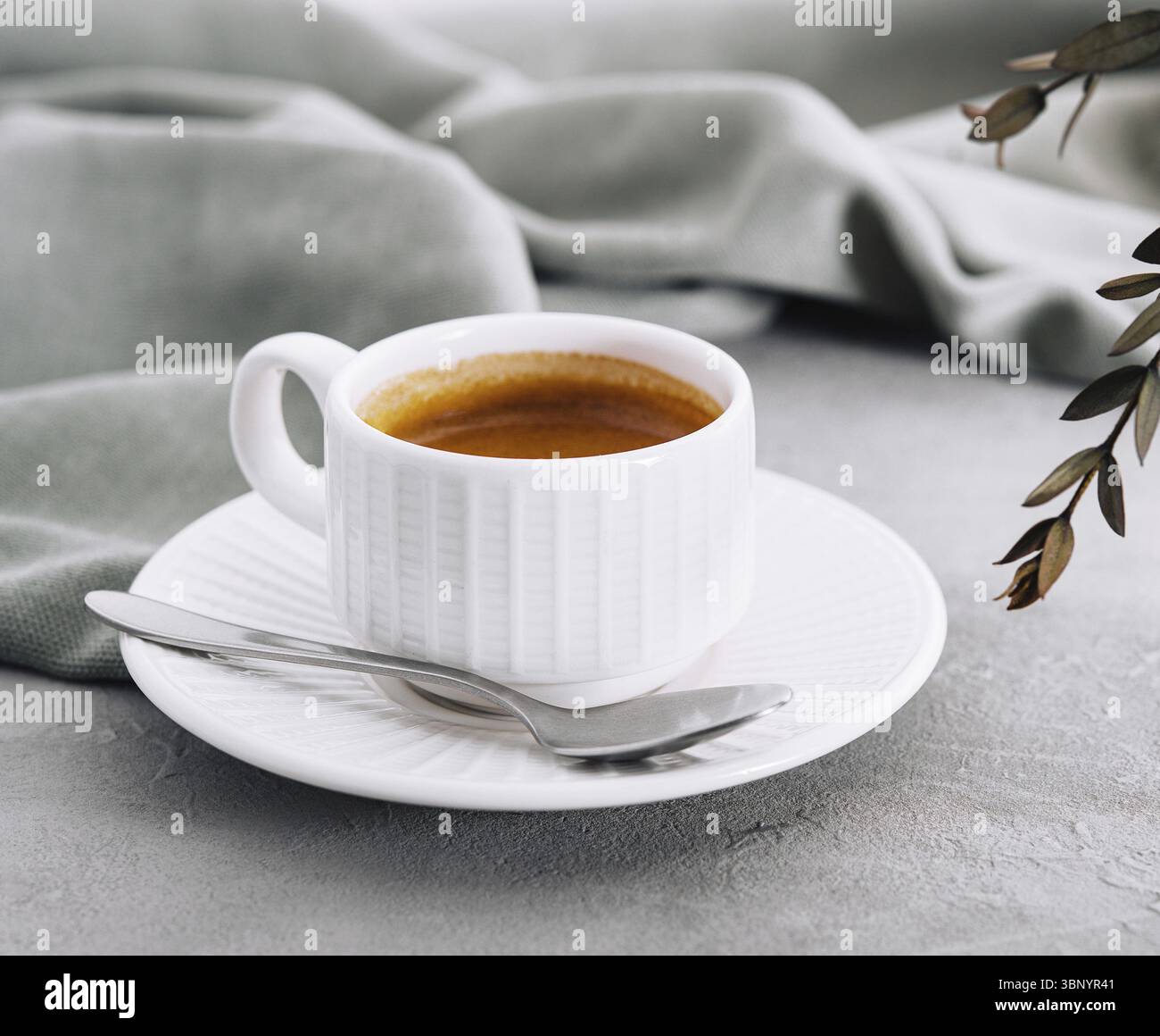 Natura morta del cibo, tazza di caffè con espresso su pietra Foto Stock