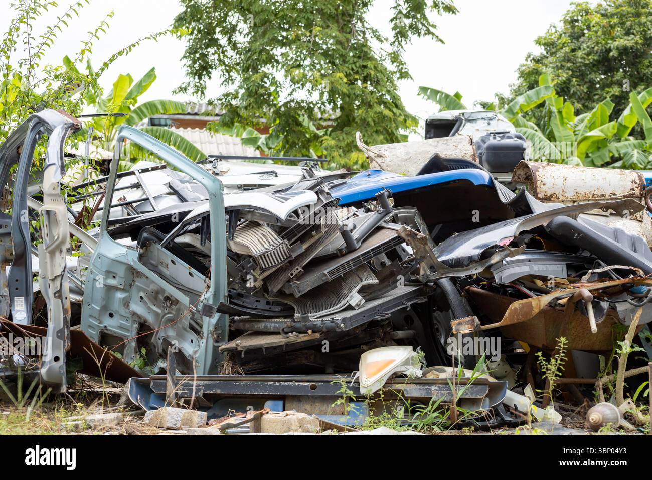 vista della pila di rottami di ferro Foto Stock