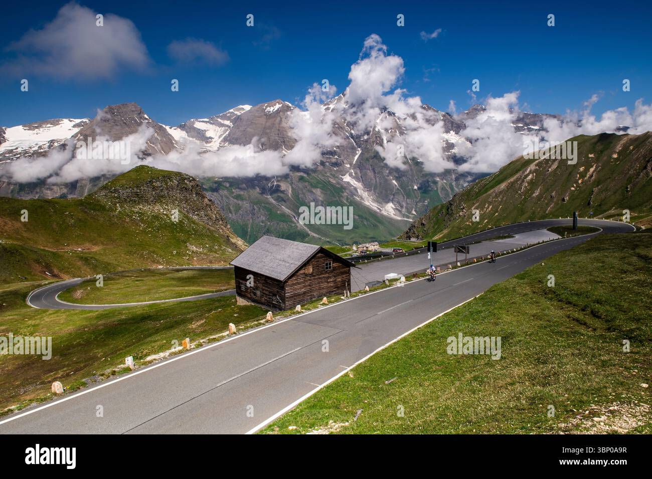 Summer Drive sulla Grossglockner High Alpine Road, Austria. Foto Stock