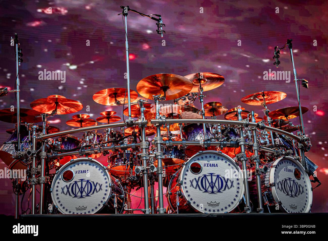 Dream Theater si esibisce al Lucca Summer Festival 2025 Foto Stock