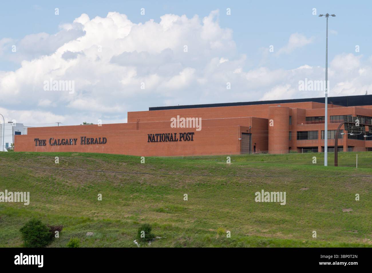 Edificio Calgary Herald al 215 16 St se, Calgary, AB, Canada. Foto Stock