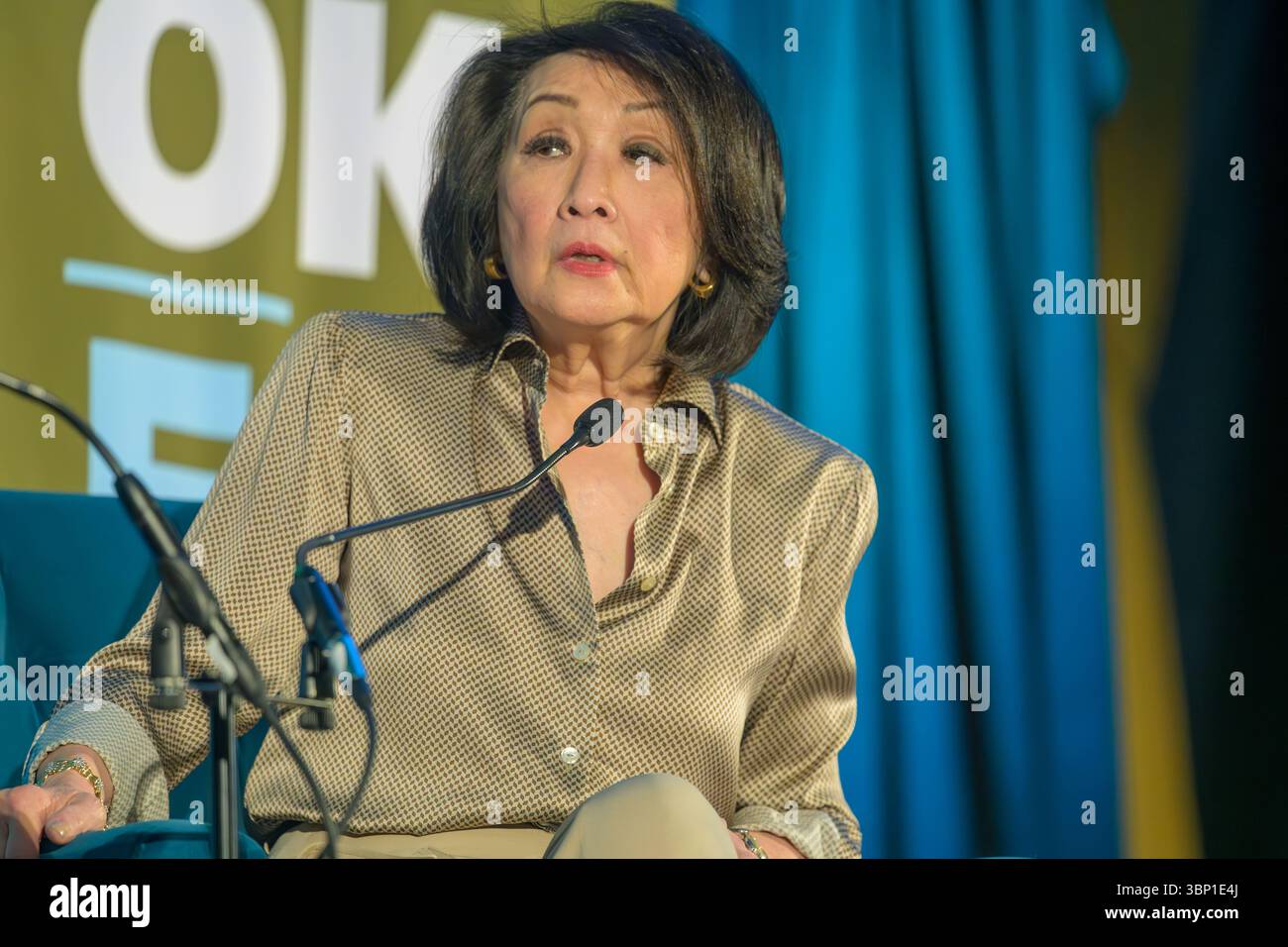 NEW ORLEANS, LOUISIANA, USA - 28 MARZO 2025: Connie Chung discute le sue memorie al New Orleans Book Festival alla Tulane University Foto Stock