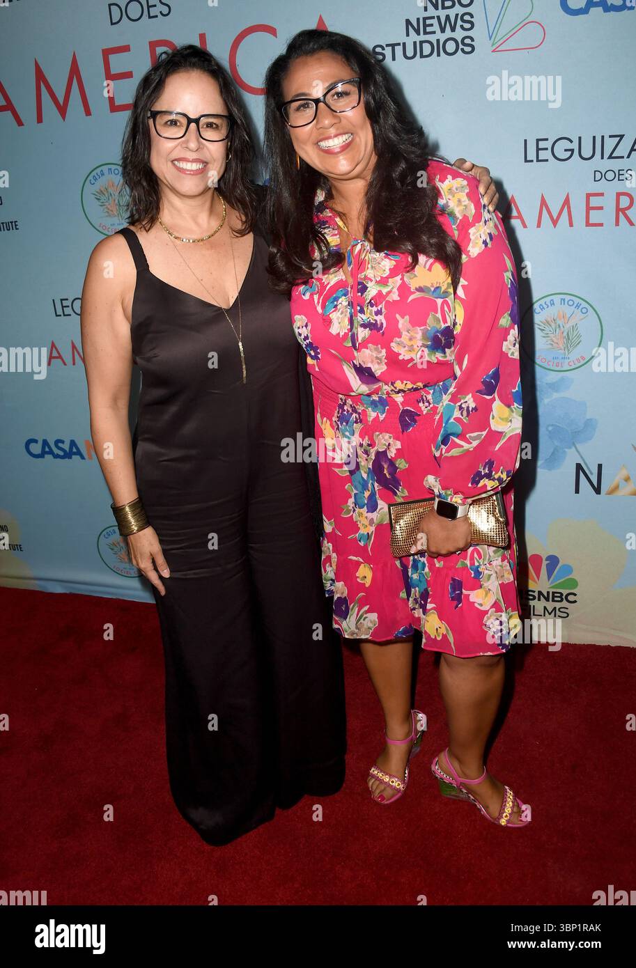 La produttrice Parricia Riggen e la costumista Jaqueline Martinez partecipano alla proiezione di "Leguizamo Does America" stagione 2. Foto Stock