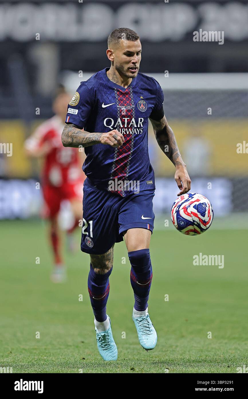 Atlanta, Stati Uniti. 5 luglio 2025. Lucas Hernandez del PSG corre con il pallone durante la partita tra PSG e FC Bayern Monaco, per i quarti di finale della Coppa del mondo per club FIFA 2025, al Mercedes-Benz Stadium di Atlanta, Stati Uniti, il 5 luglio 2025. Foto: Heuler Andrey/DiaEsportivo/Alamy Live News crediti: DiaEsportivo/Alamy Live News Foto Stock