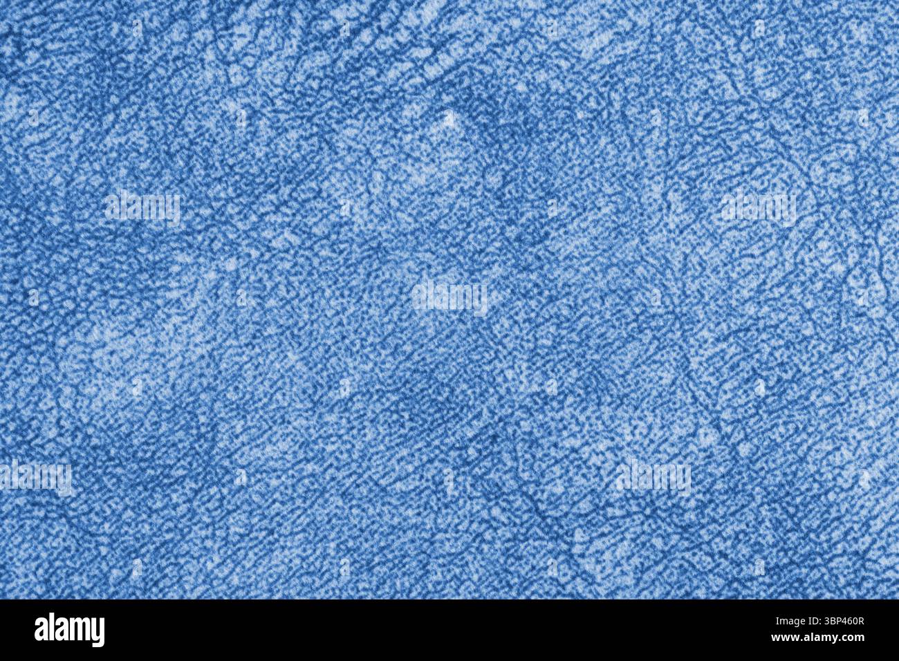 Primo piano, tessuto macro di tessuto blu con fibre tessute fini e tessuto morbido, struttura in tessuto. Sfondo astratto e disordinato, design in tessuto, tappezzeria Foto Stock