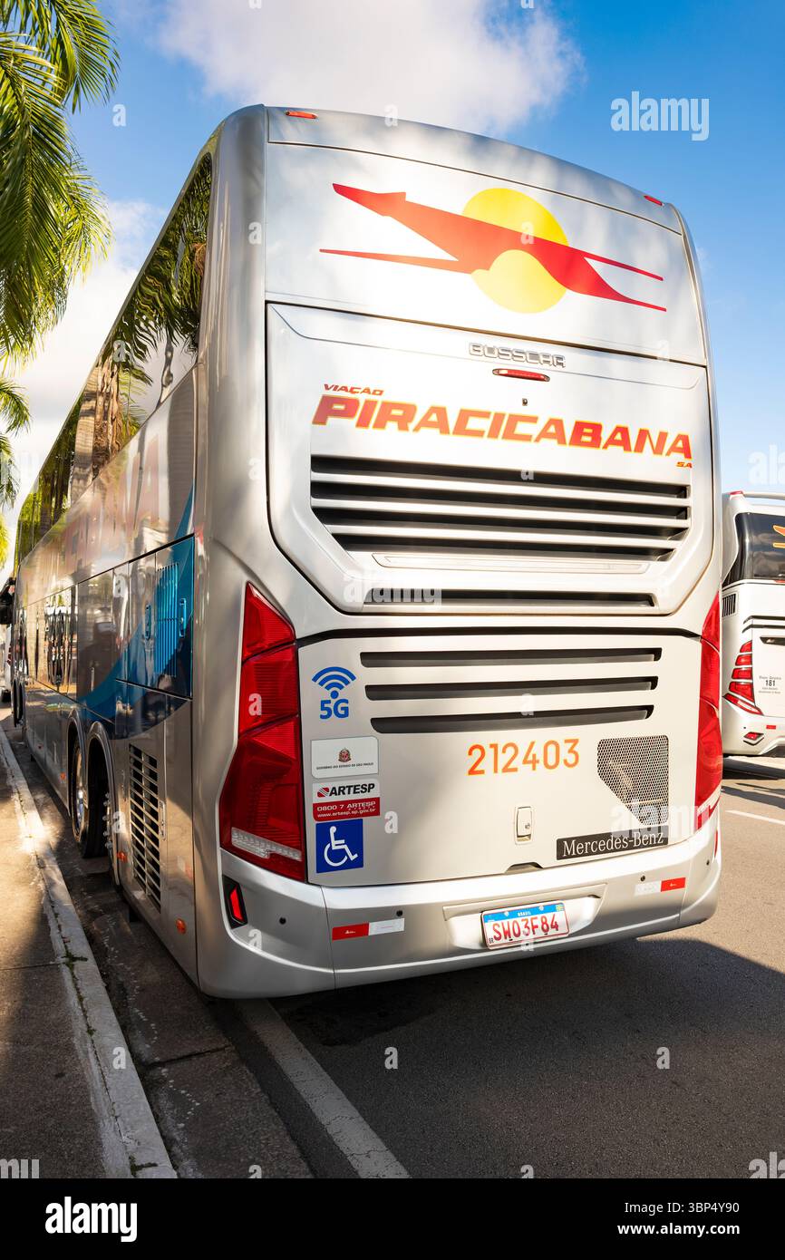 Busscar Vissta Buss DD Mercedes-Benz o-500RS DD Bluetec 6 2024 autobus moderno. Foto Stock