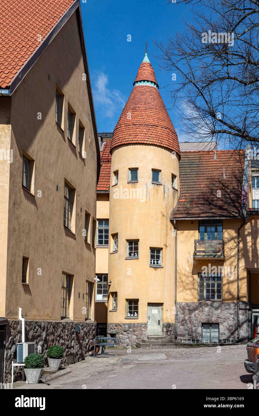 Jugend o architettura nazionale in stile romantico dell'ospedale Eira nel quartiere Eira di Helsinki, Finlandia Foto Stock