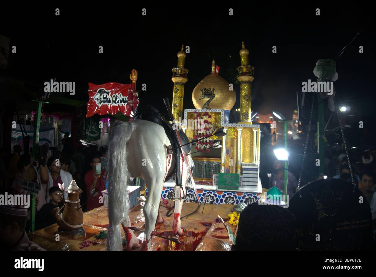 Rajkot, Gujarat, India. 6 luglio 2025. Muharram Festival Tazia Parade 2025. Crediti: Nasirkhan Davi/Alamy Live News Foto Stock