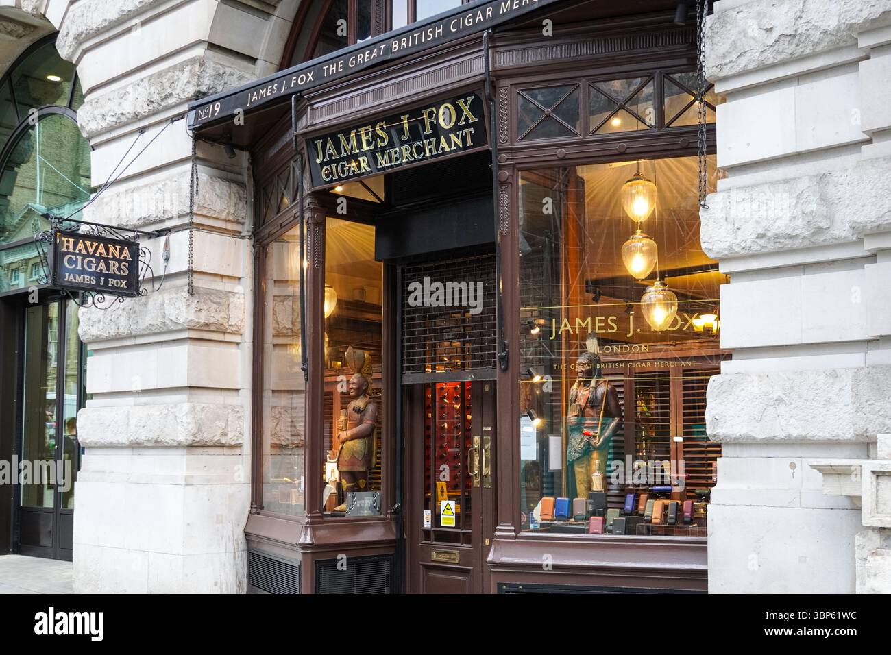 James J. Fox negozio di sigari, commerciante di sigari a Londra Inghilterra Regno Unito Regno Unito Foto Stock