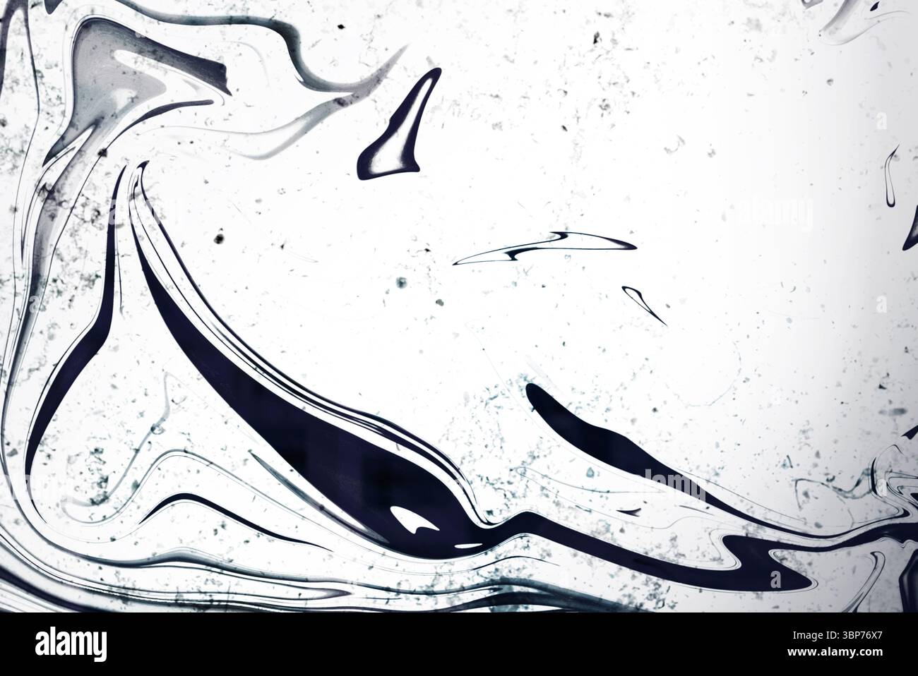 I tratti di inchiostro fluido e vorticosi ballano su uno sfondo bianco nel design astratto vettoriale e nello spazio di copia Foto Stock