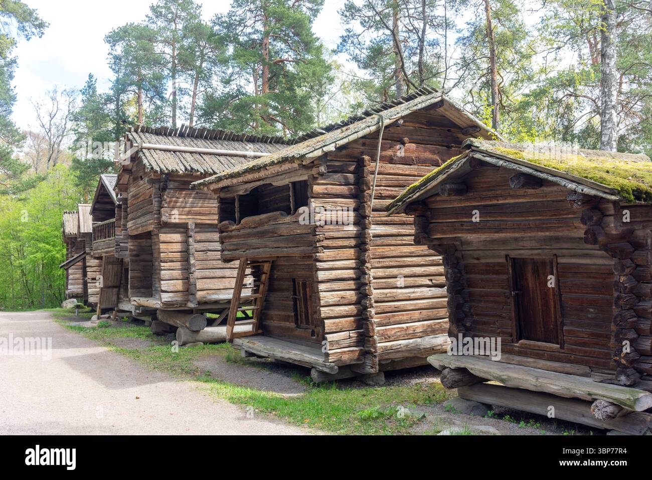 Magazzini occidentali presso il Museo all'aperto Seurasaari (Seurasaaren ulkomuseo), Meilahti, città di Helsinki, regione Uusimaa (Nyland), Repubblica di Finlandia Foto Stock