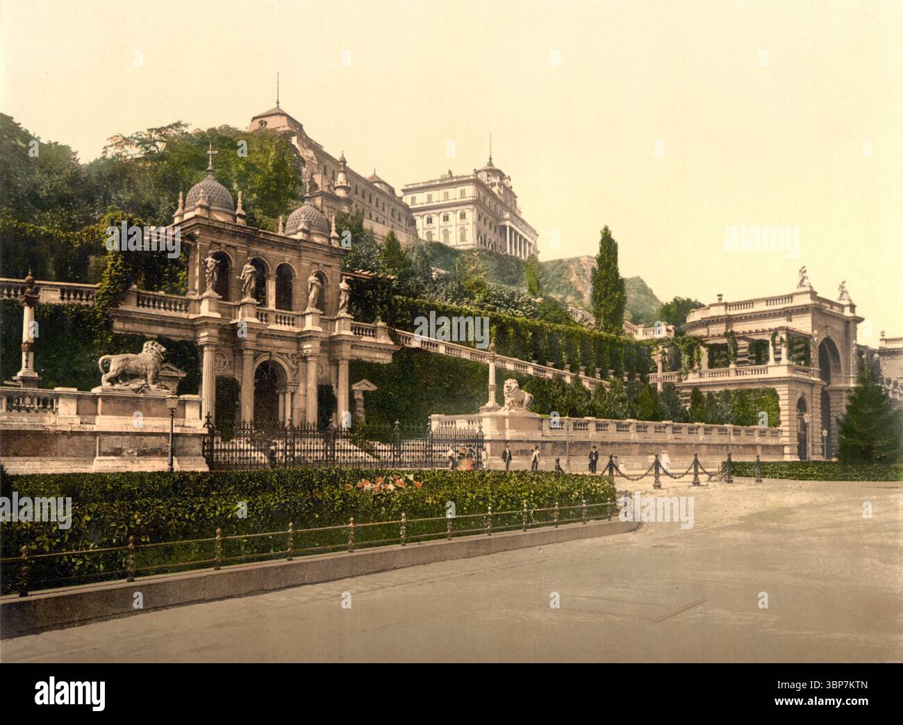 Stampa fotocromata d'epoca del Palazzo Ryal o del Castello di Buda a Budapest, Ungheria, Europa intorno al 1890-1900 Foto Stock